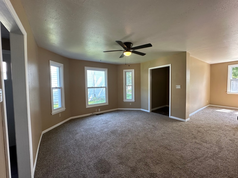 Building Photo - 806 15th Ave S