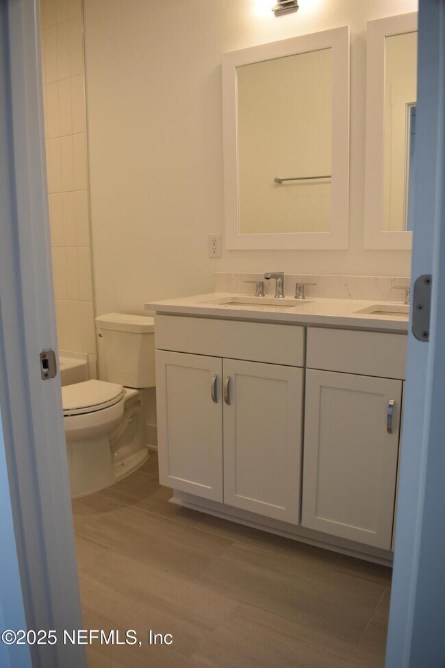 Building Photo - 33 Oakmoss Dr