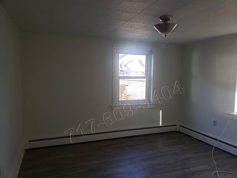 Building Photo - 113 Remsburg St