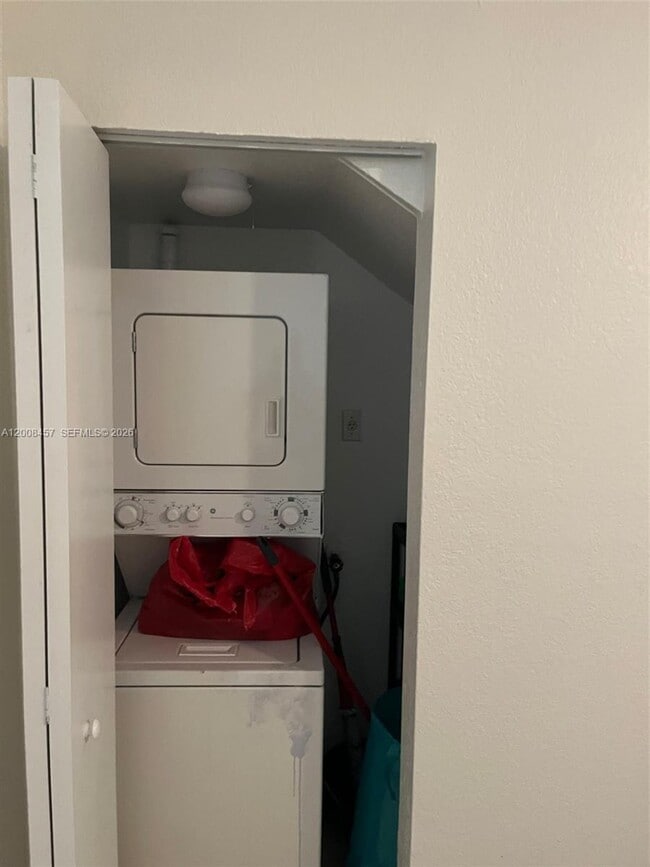 Building Photo - 403 NW 84th St