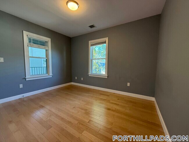 Building Photo - 31-33 Thornton St.