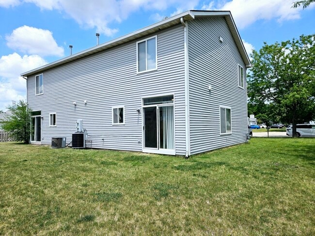 Building Photo - 352 Richfield Trail