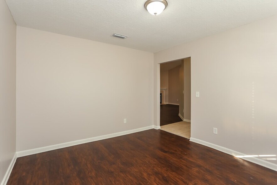 Building Photo - 6827 Rapid River Dr