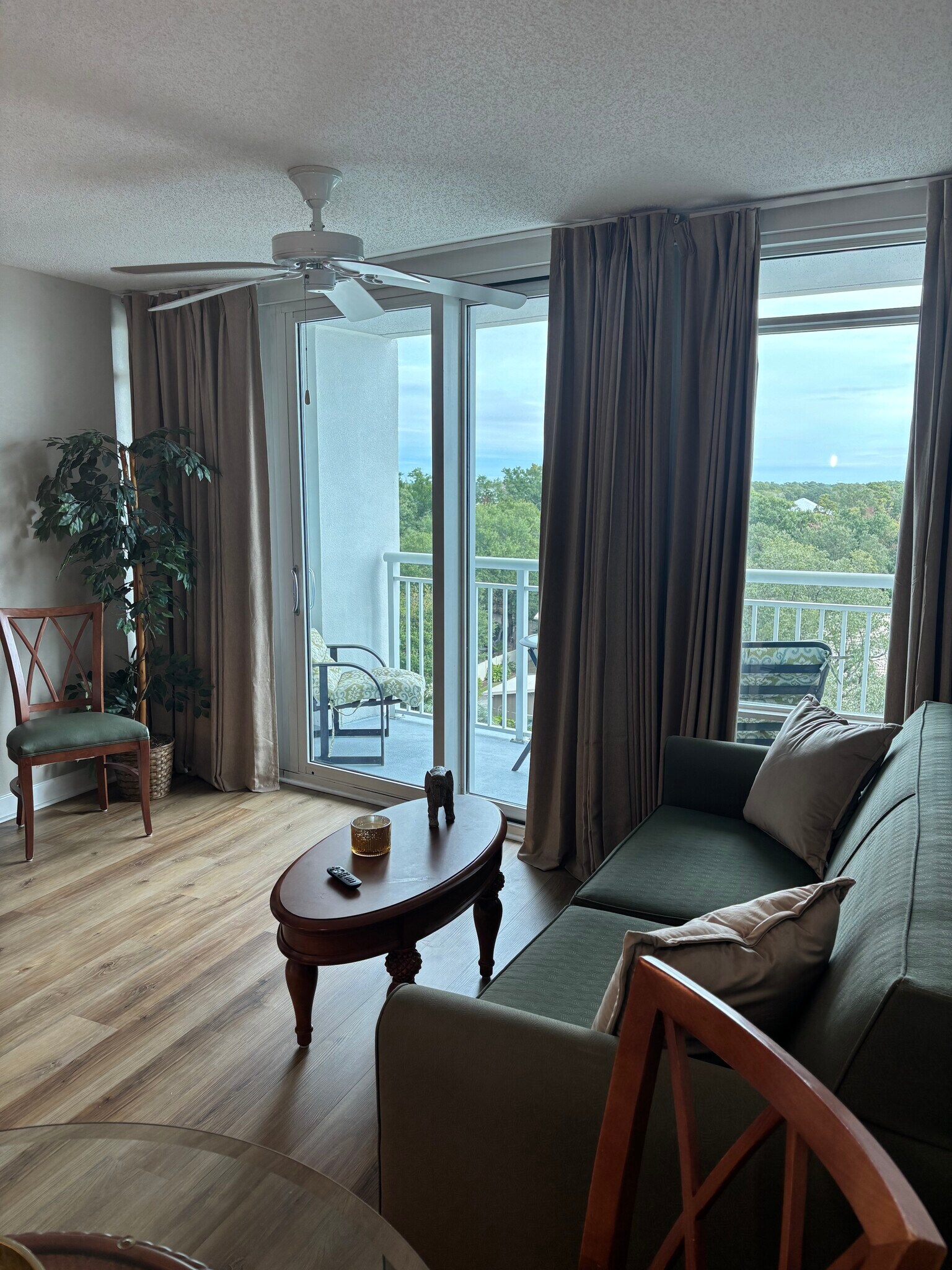 Building Photo - 215 77th Ave N