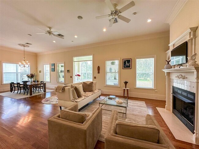 Building Photo - 6425 NW 202nd Pl