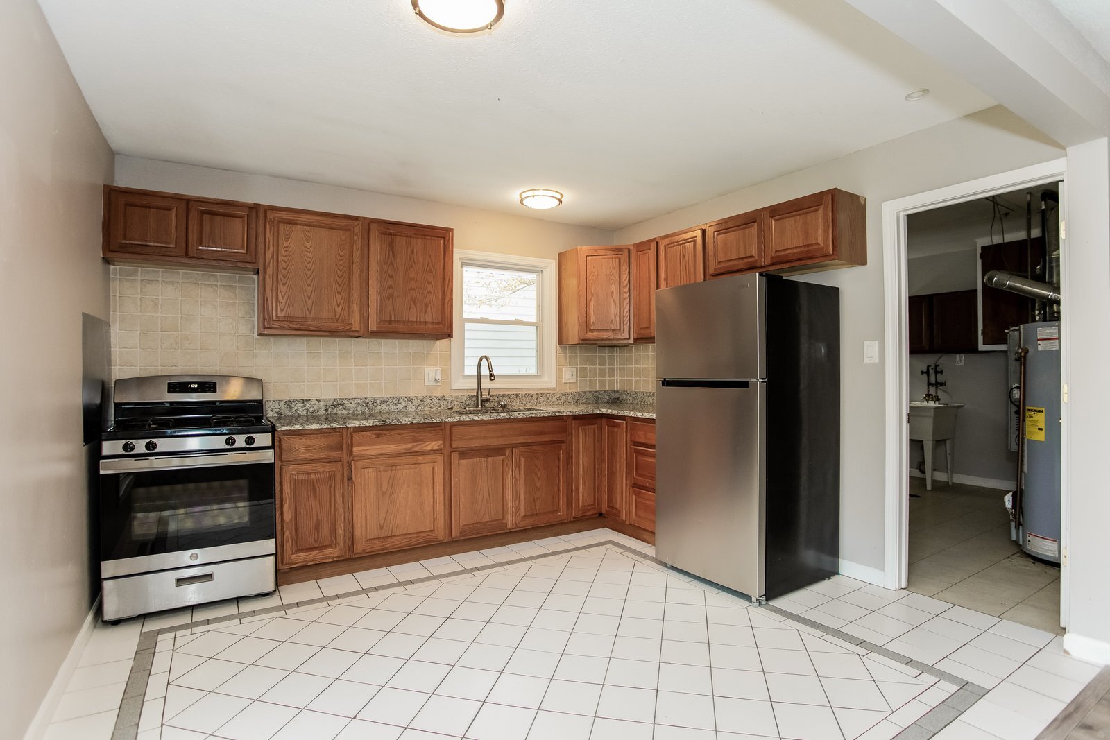 Building Photo - 20019 Lexington