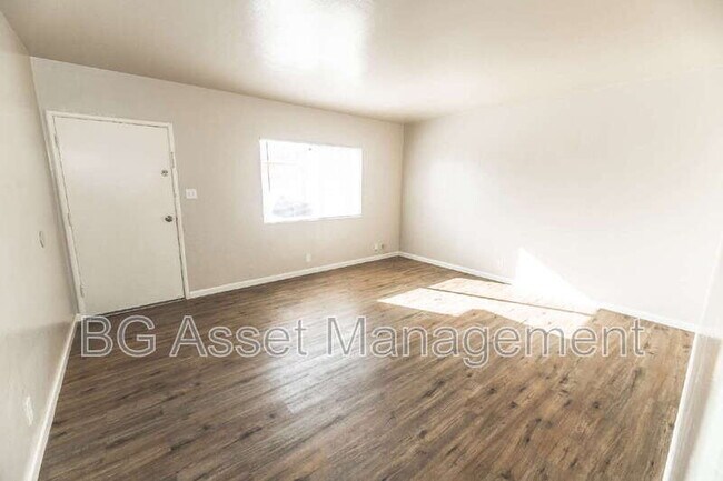 Building Photo - 22815 Grand St