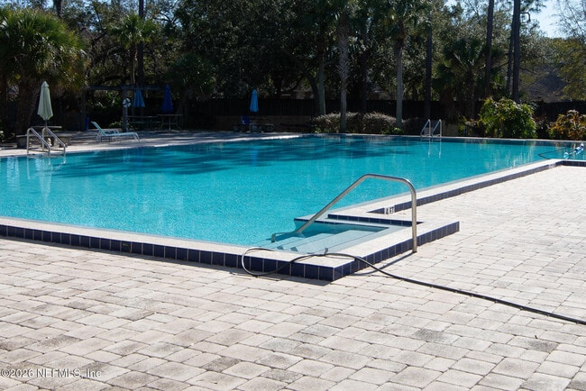 Building Photo - 8880 Old Kings Rd S