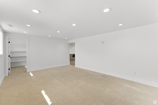Building Photo - 5866 N Fork Rd