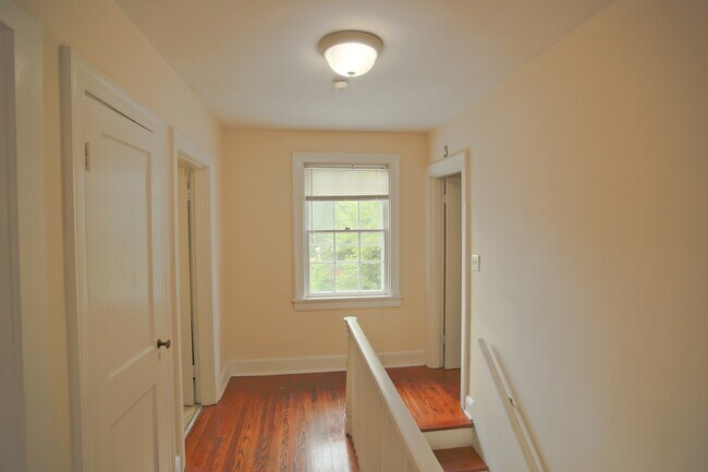 Building Photo - 8br Single Family Home on 14th St NW  (MIN...
