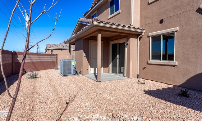 Building Photo - 3 Bedroom Townhome in The Cottages at Foss...