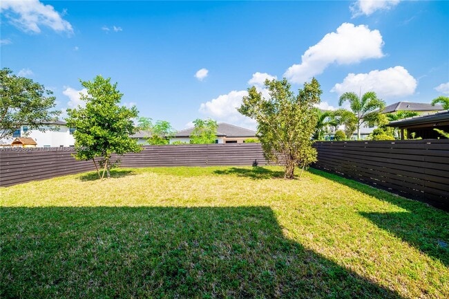 Building Photo - 8911 NW 160th Ter