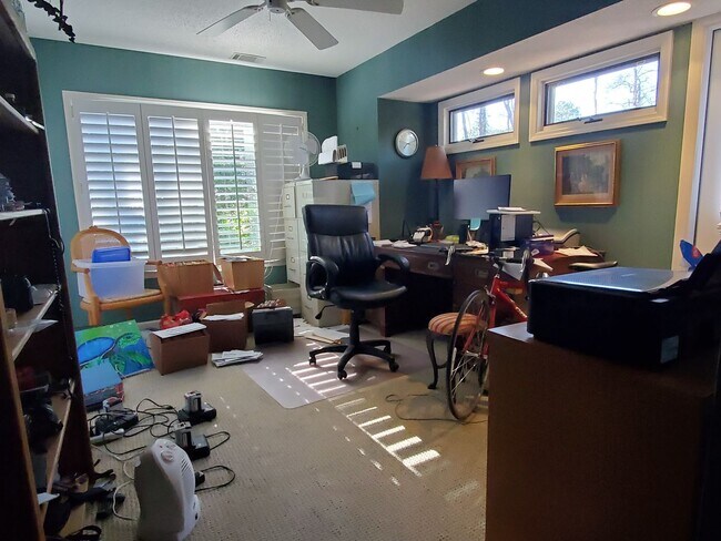 Building Photo - 6 Club Course Ln