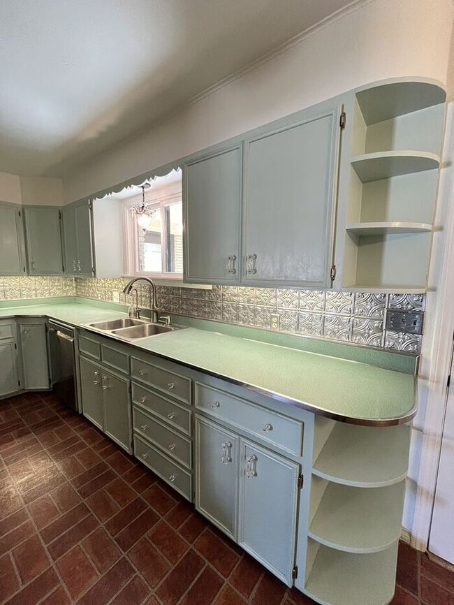 Building Photo - 2 Bed 1.5 Bath 1 Car Garage in the GRADY MUSGRAVE LAKESIDE Addition