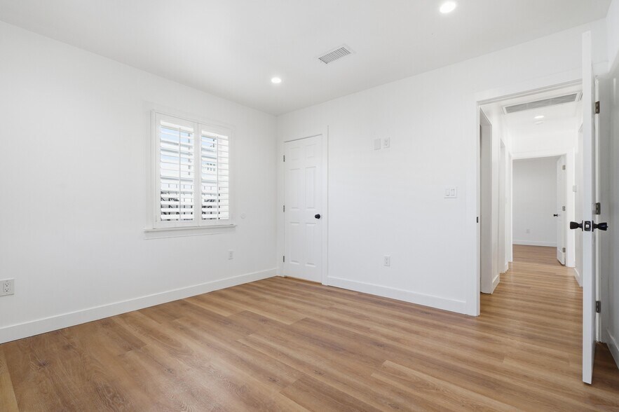 Building Photo - 6616 Denver Ave