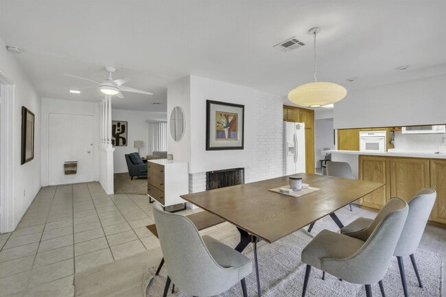 Building Photo - FULLY FURNISHED Mid-Century Modern 3 Bed R...
