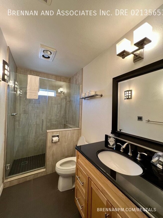 Building Photo - 5775 Sprinter Ln