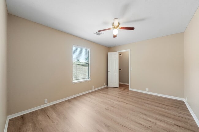 Building Photo - 10211 E Summit Canyon Dr