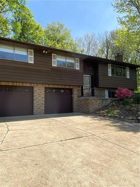 Building Photo - 214 Maplewood Dr