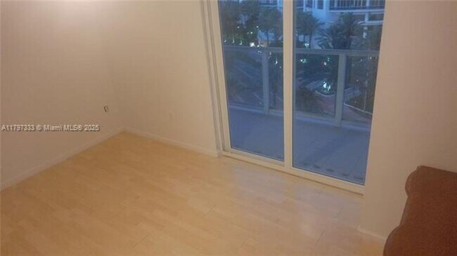 Building Photo - 5900 Collins Ave