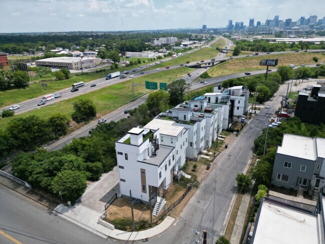 Building Photo - 48 Fern Ave