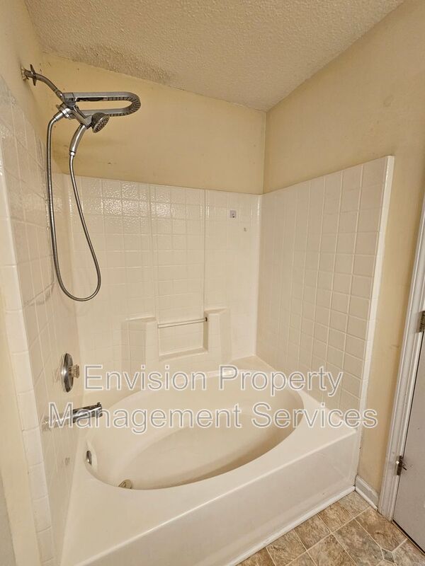 Building Photo - 3989 Meadow Glen Way