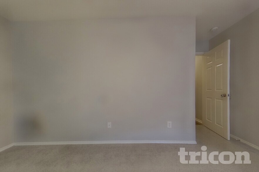 Building Photo - 16824 Pinery Way