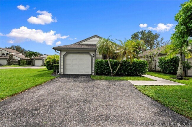 Building Photo - 2542 Bedford Mews Dr