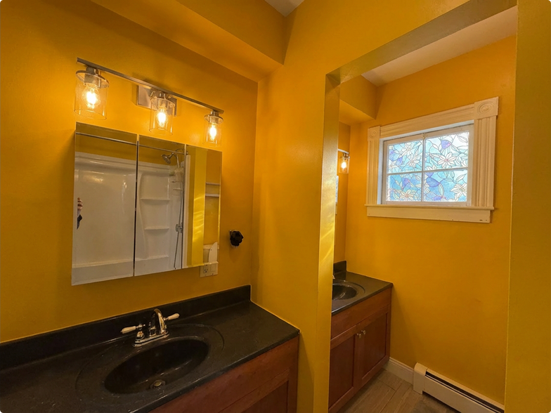 Full Bathroom w/ Double Sink - 16 Boston Ave