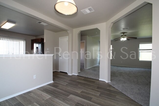 Building Photo - Gorgeous Two-Story Dream Home!