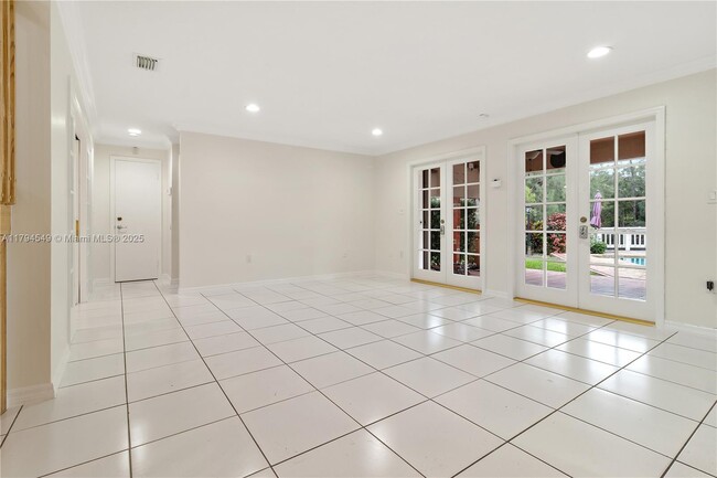 Building Photo - 8820 SW 57th St