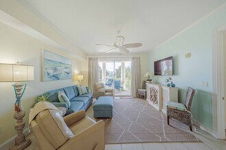 Building Photo - Marina View Rental!