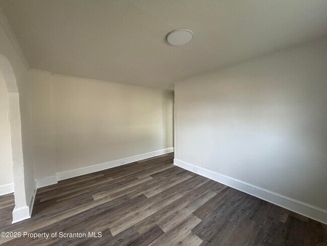 Building Photo - 1264 S 6th Ave