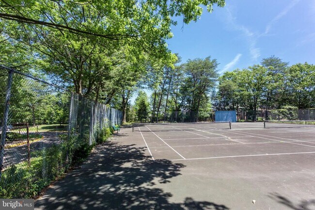 Building Photo - 3101 S Manchester St