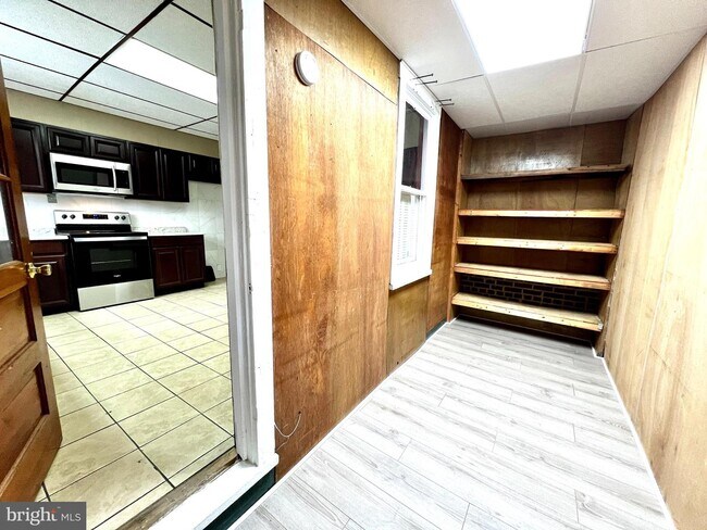 Building Photo - 145 N Nice St