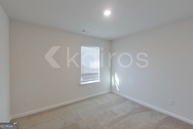 Building Photo - 3440 Bridgewood Dr