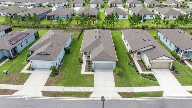Building Photo - 9412 SW 53rd Pl
