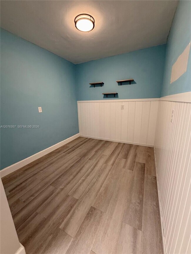 Building Photo - 1520 Whitehall Dr