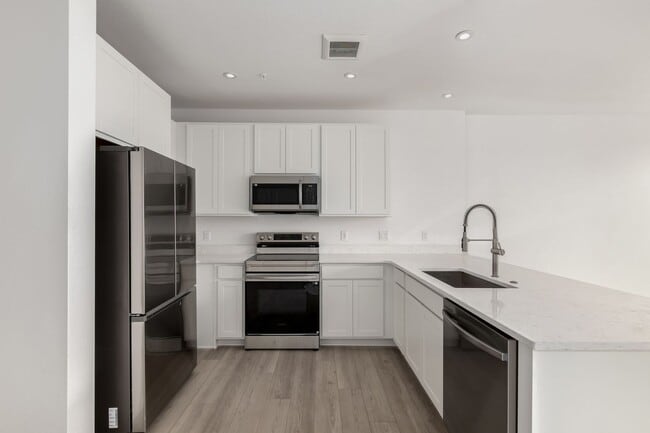 Building Photo - BRAND NEW Condo at SLOANS LAKE!