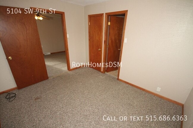 Building Photo - 5104 SW 9th St