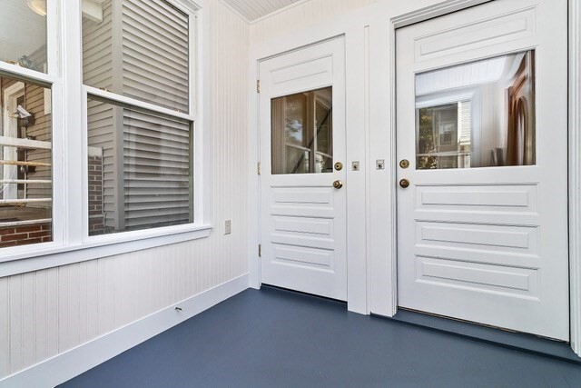 Building Photo - 14 Moore St