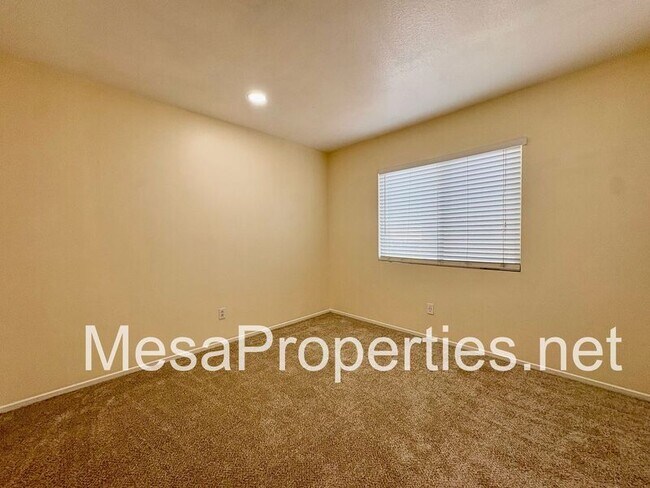 Building Photo - 14945 Cobalt Rd