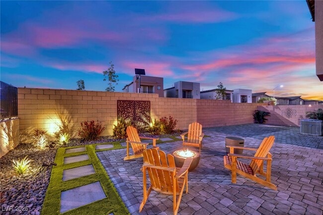 Building Photo - 8907 Roadrunner Ravine St