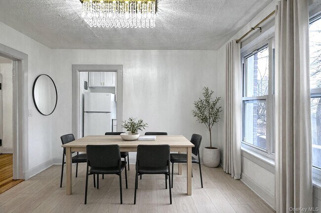 Building Photo - 153 Fifth Ave