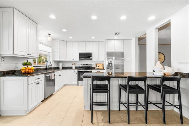 Building Photo - 8848 Sunlit Cove Dr NE