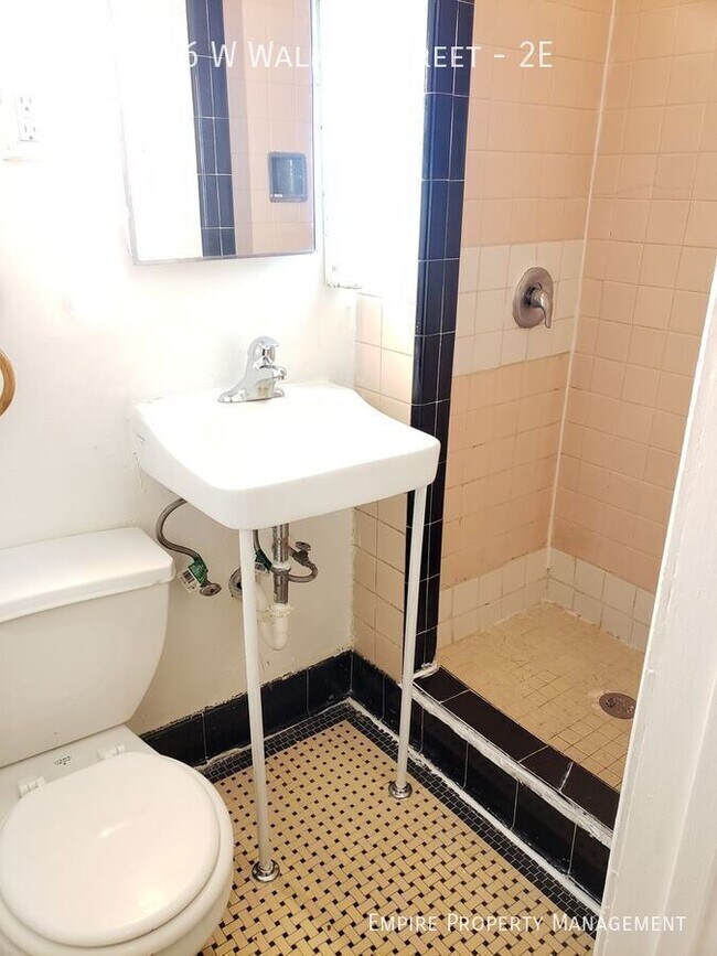 Building Photo - 1142-1146 W Walnut Street-2E