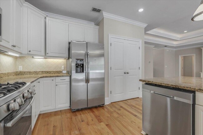 Building Photo - 2776 Palafox Ln