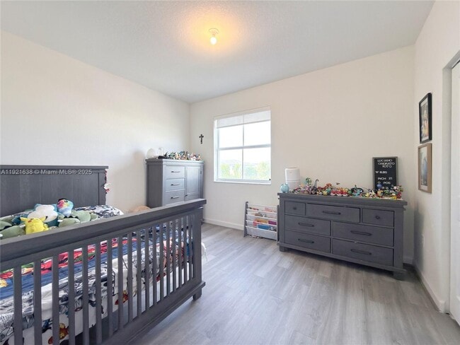 Building Photo - 2636 SE 13th Ct