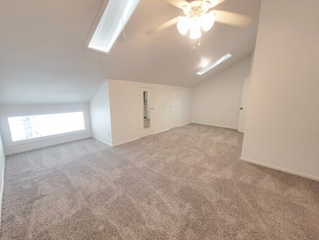 Building Photo - 1808 Saxony Ln