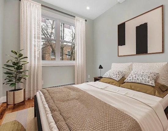 Building Photo - 197 E 55th St